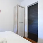 Cozy Maza With Heated Swimming Pool Appartamento *
