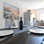 Cozy Maza With Heated Swimming Pool * Zara