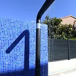 Cozy Maza With Heated Swimming Pool Appartamento
