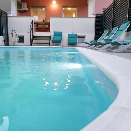 公寓 Cozy Maza With Heated Swimming Pool 扎达尔