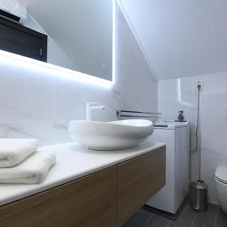 Cozy Maza With Heated Swimming Pool 公寓 扎达尔