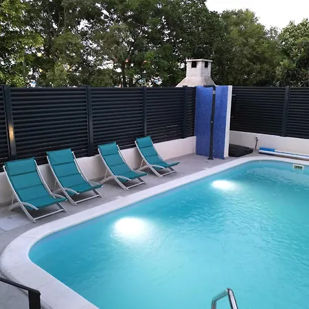 公寓 Cozy Maza With Heated Swimming Pool 扎达尔