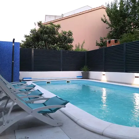 Cozy Maza With Heated Swimming Pool 扎达尔