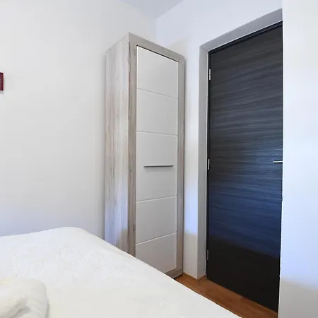 Cozy Maza With Heated Swimming Pool Apartment *