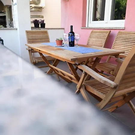Apartment Cozy Maza With Heated Swimming Pool