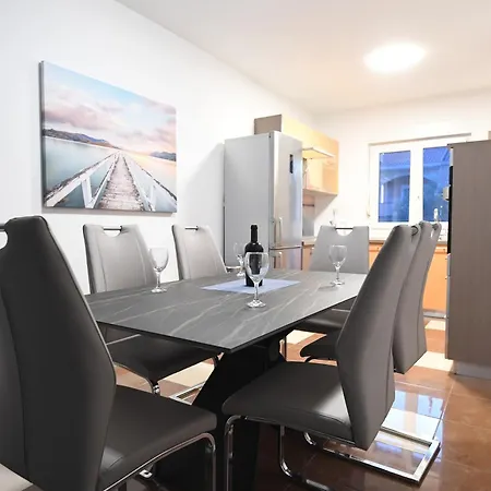 Cozy Maza With Heated Swimming Pool Apartment *
