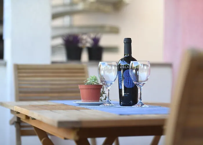 Cozy Maza With Heated Swimming Pool * 자다르