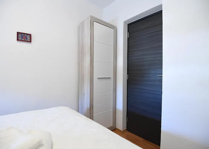 Cozy Maza With Heated Swimming Pool Appartamento *