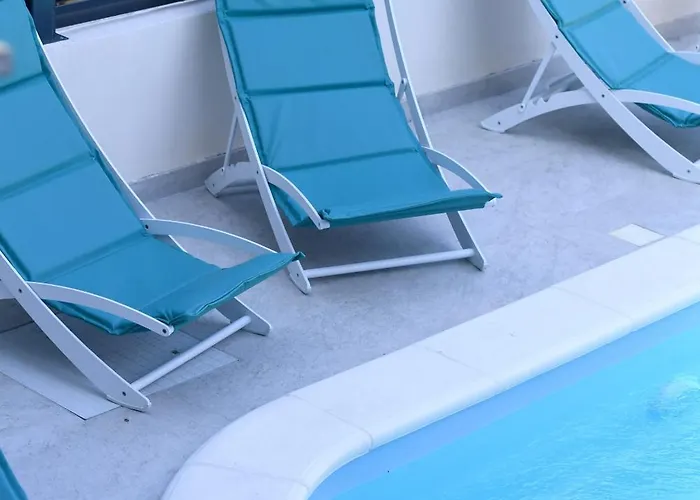 Cozy Maza With Heated Swimming Pool *